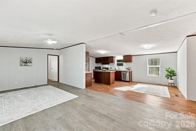 4782 29th Street Dr NE, Hickory, NC 28601