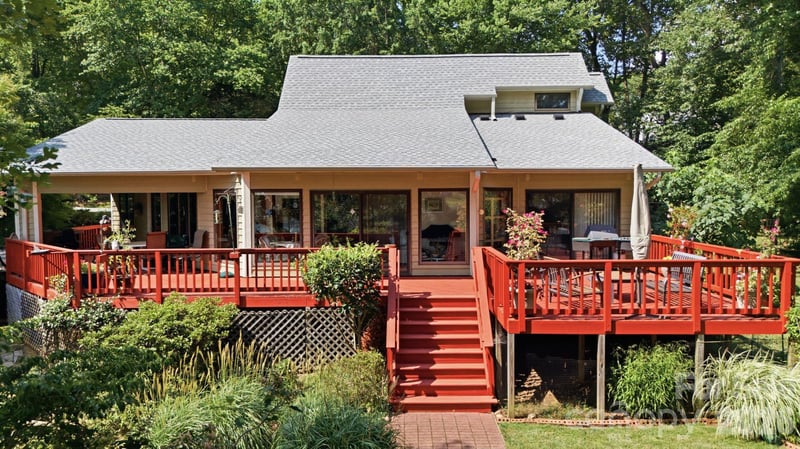 125 Misty Cove Ln, Mooresville, NC 28117