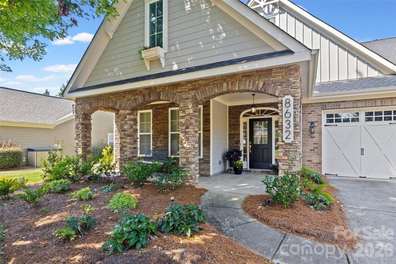 8632 Sequoia Grove Ln, Charlotte, NC 28214