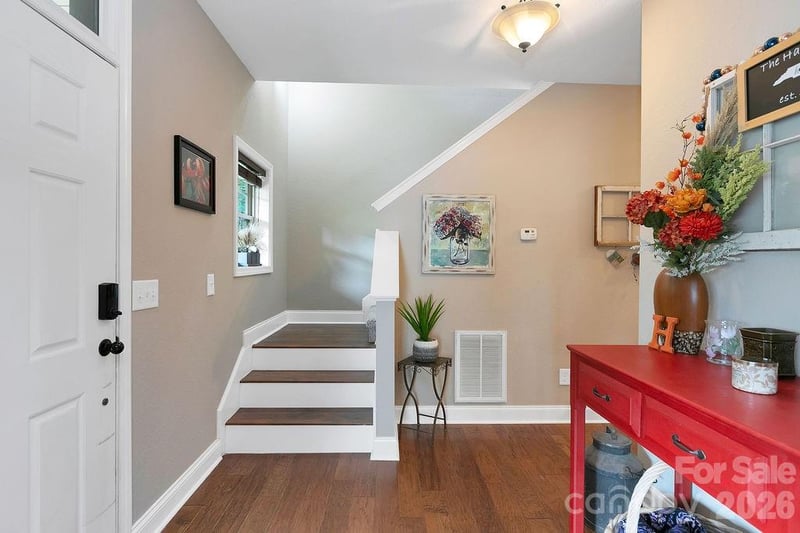 62 Pine Hill Dr, Brevard, NC 28712