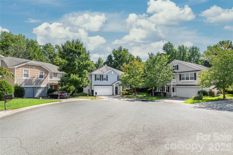 6404 Lanzerac Manor Dr, Charlotte, NC 28269