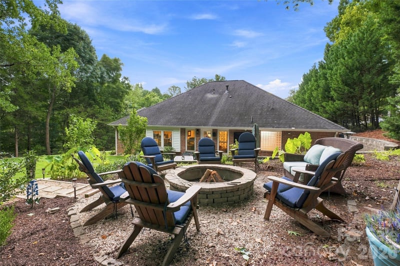 805 Isle Of Palms Ct, Fort Mill, SC 29708