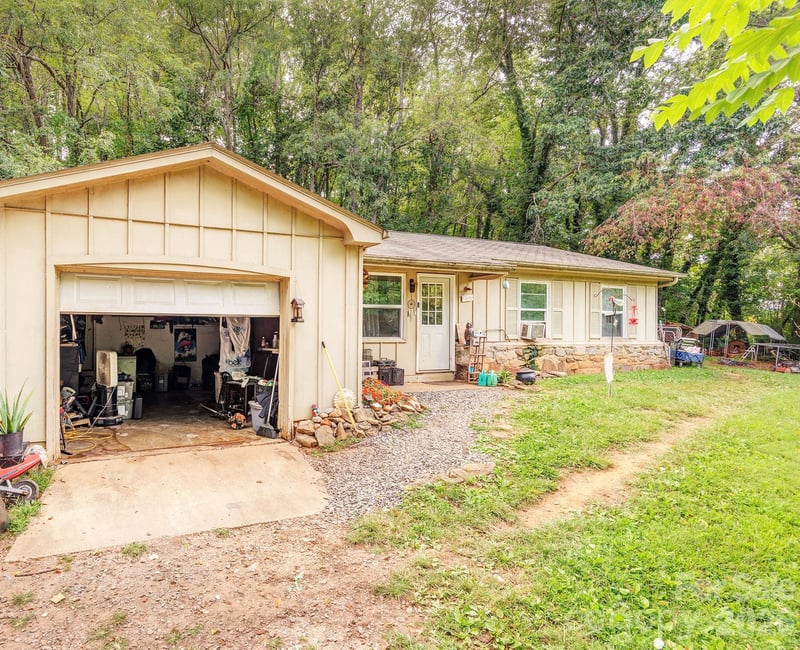 41 and 51 Bird View Dr, Clyde, NC 28721