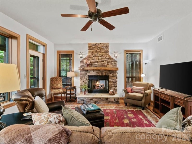 81 Creekside Way #F202, Burnsville, NC 28714