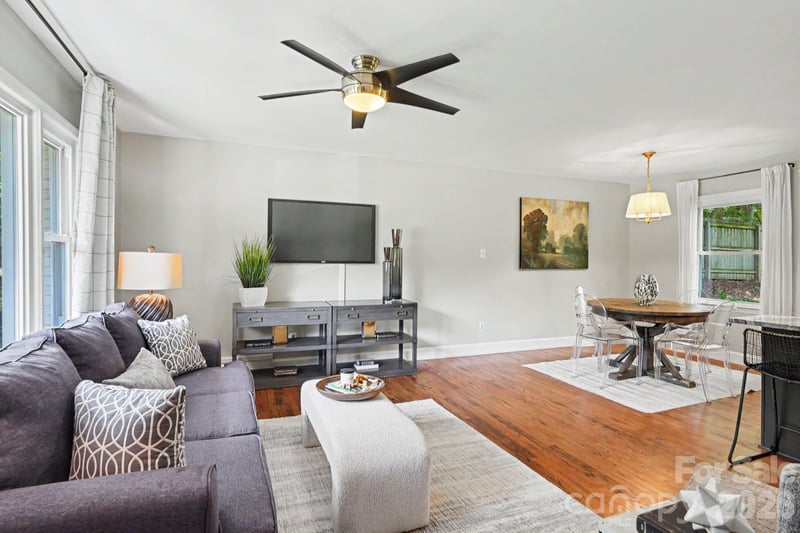 7316 Thorncliff Dr, Charlotte, NC 28210