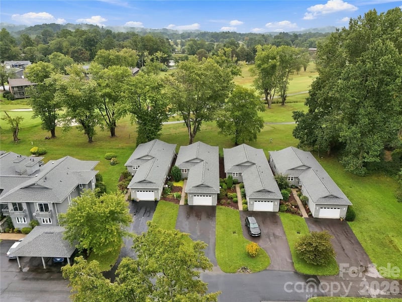 53 Southern Fairway Ct #D2, Etowah, NC 28729