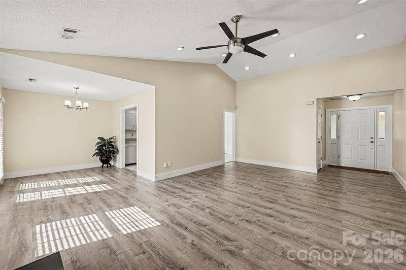 10117 Crayton Dr, Charlotte, NC 28269