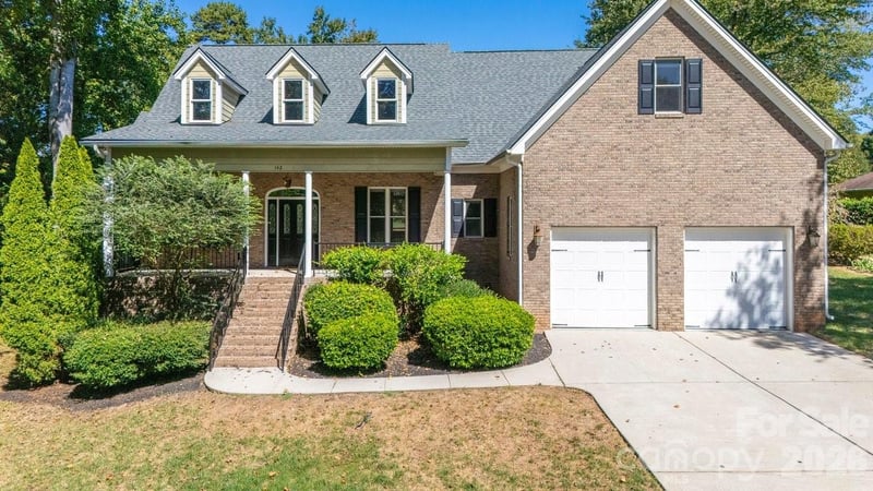 142 Fairway Dr, Mooresville, NC 28117