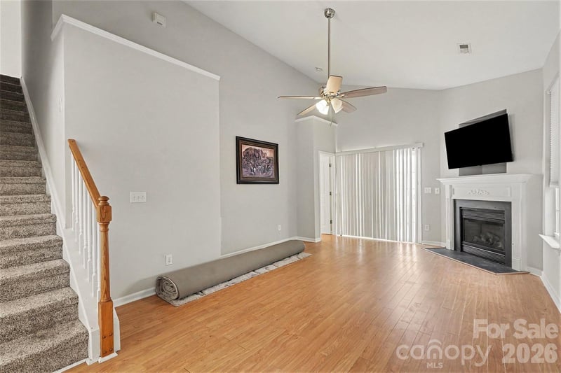 1148 Drummond Ln, Matthews, NC 28104