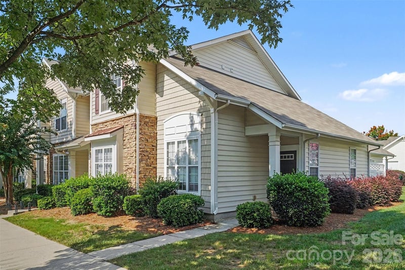 1148 Drummond Ln, Matthews, NC 28104