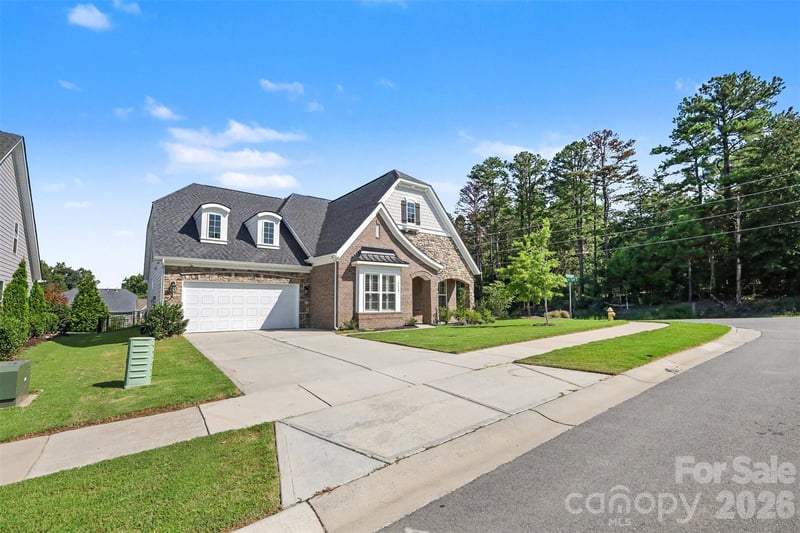 8017 Creek Park Dr, Denver, NC 28037