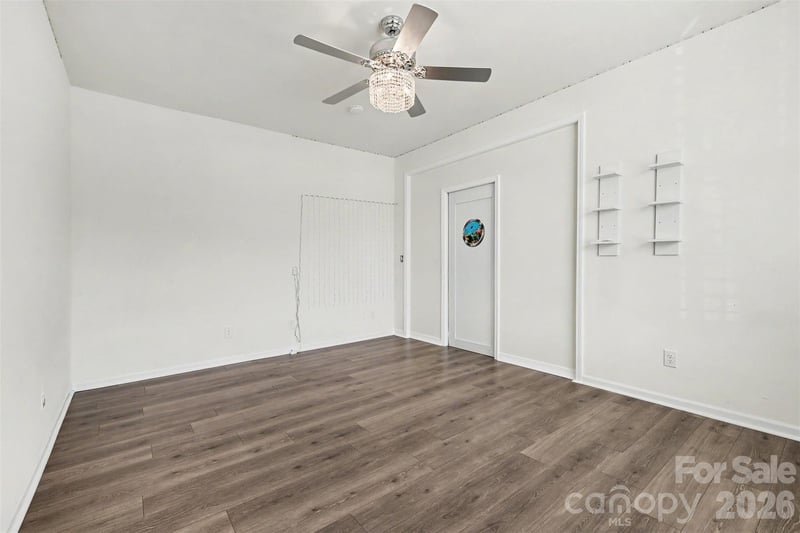 8017 Creek Park Dr, Denver, NC 28037