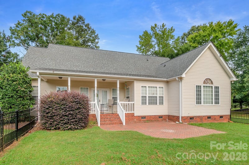 3697 Travertine Dr, Lancaster, SC 29720
