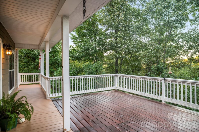 265 Raven Top Dr, Penrose, NC 28766