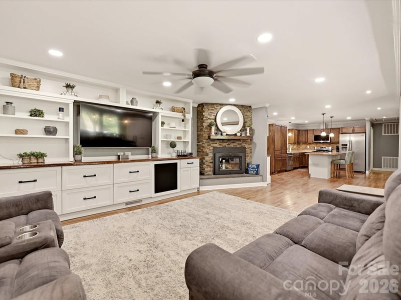 1901 Balfour Ln, Charlotte, NC 28216