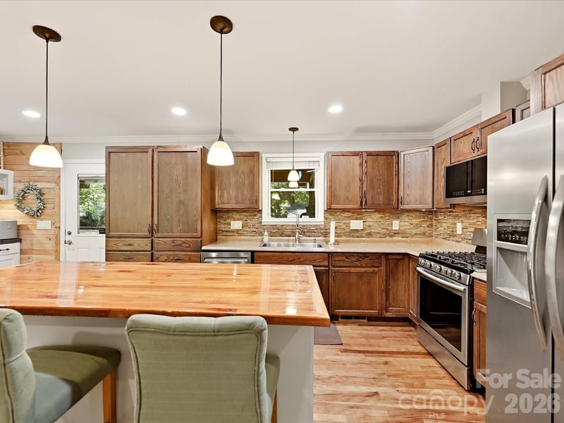 1901 Balfour Ln, Charlotte, NC 28216