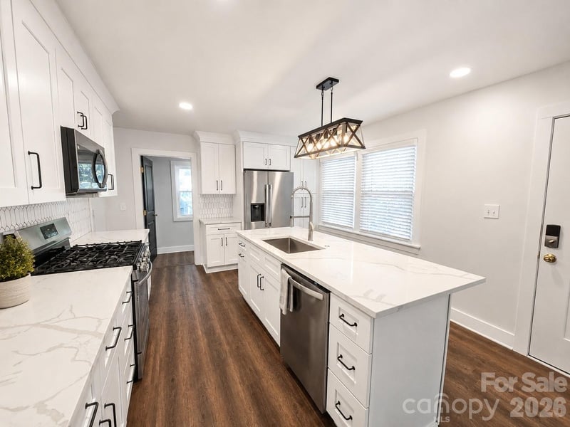 2104 St Mark St, Charlotte, NC 28216