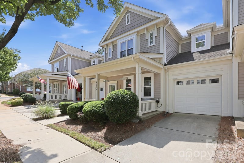 8124 Village Harbor Dr, Cornelius, NC 28031