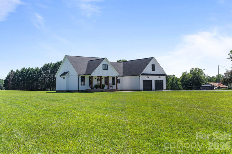 5785 W Nc 10 Hw, Hickory, NC 28602