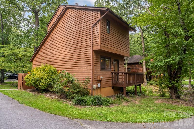15 N Garden Ct, Fletcher, NC 28732
