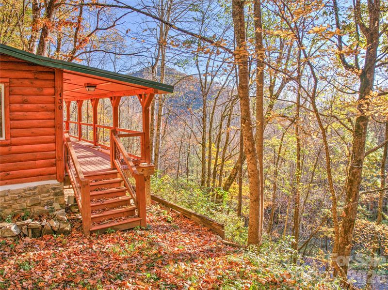 430 Long Branch Rd, Maggie Valley, NC 28751