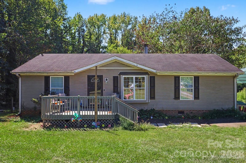 198 Smith Clemmer Rd, Mount Holly, NC 28120
