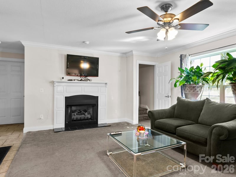 28 Chapel Park Rd, Asheville, NC 28803