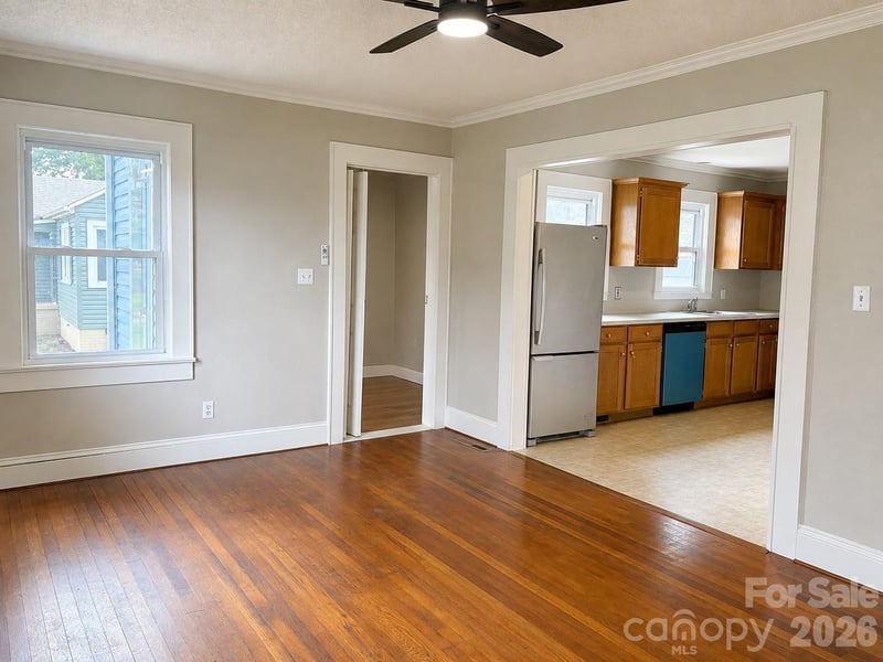 802 3rd St SE, Conover, NC 28613