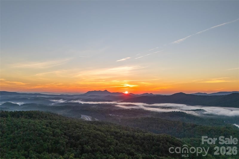 538 Pinnacle Mountain Preserve Rd, Zirconia, NC 28790