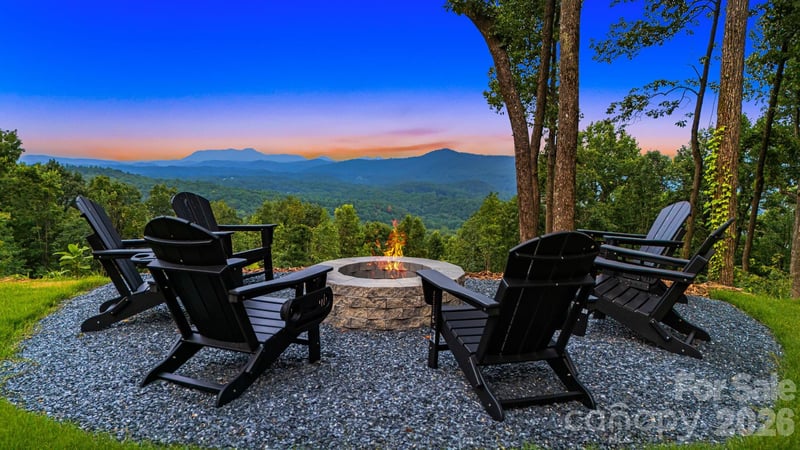 538 Pinnacle Mountain Preserve Rd, Zirconia, NC 28790