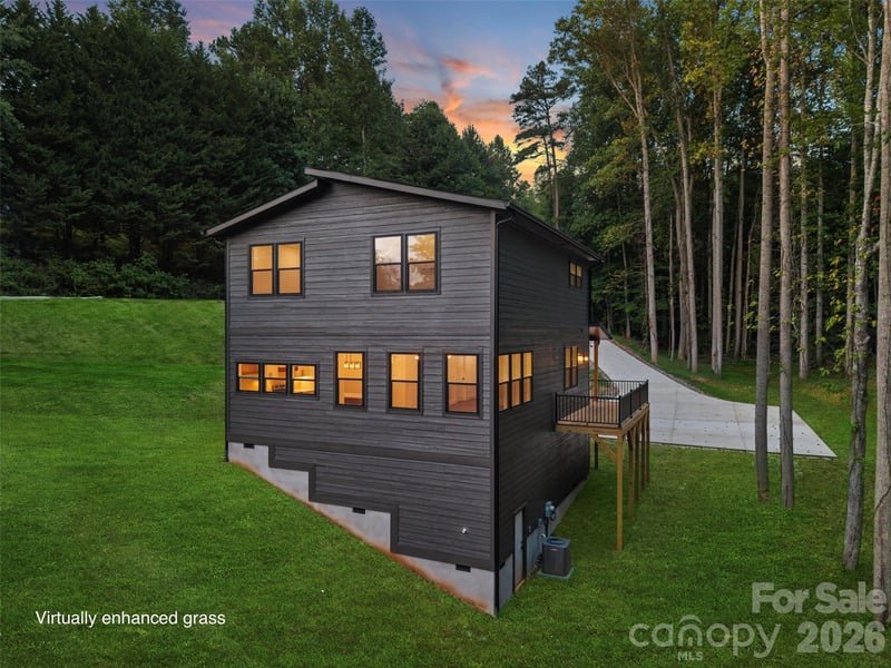 129 Quiet Woods Dr, Leicester, NC 28748