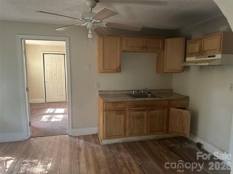 1028 Karendale Ave, Charlotte, NC 28208