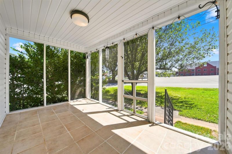 3226 Anderson St, Claremont, NC 28610