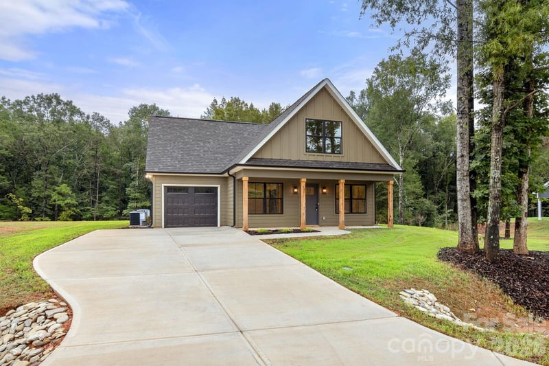 137 Mccorkle St, York, SC 29745