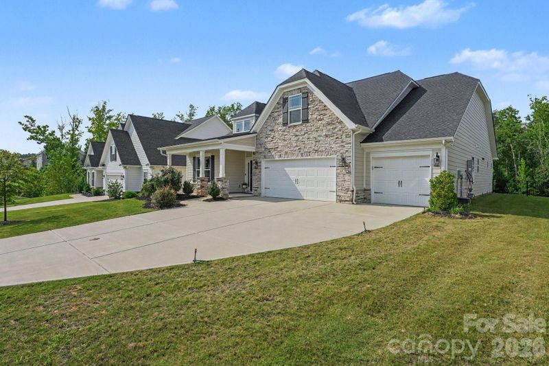 6858 Hunts Mesa Dr, Fort Mill, SC 29707