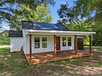 594 Rash Rd, Olin, NC 28660