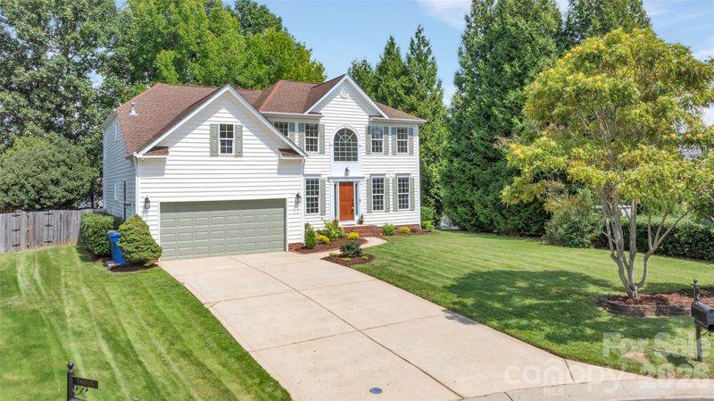 14611 Eastgrove Dr, Pineville, NC 28134