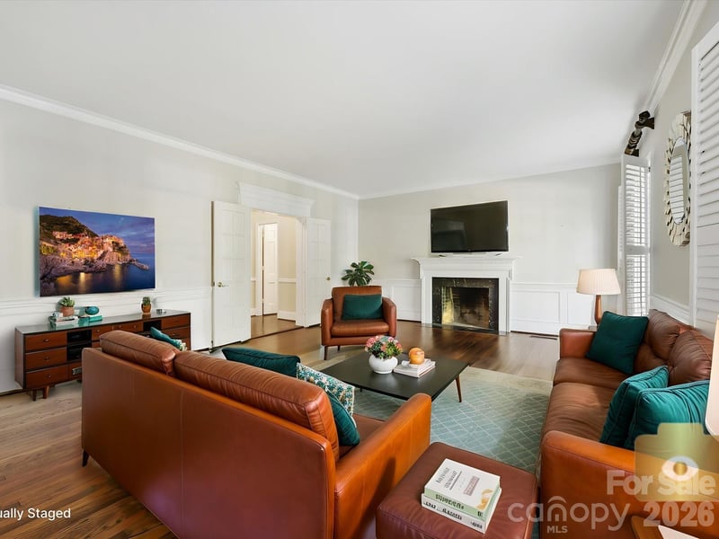 2035 Pinewood Cir, Charlotte, NC 28211