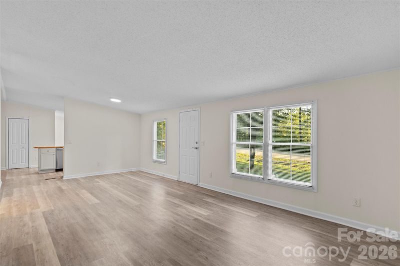 223 Ridge Creek Dr, Troutman, NC 28166
