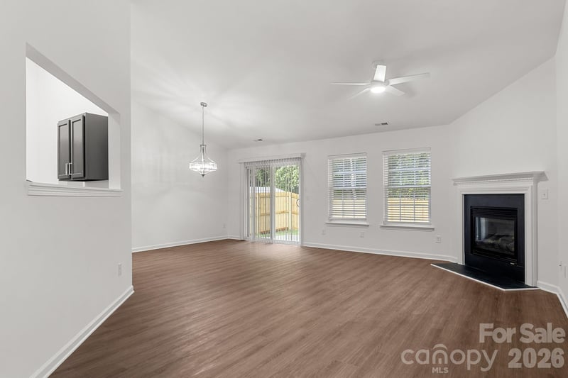 1940 Waters Trail Dr, Charlotte, NC 28216