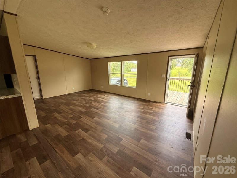 37 Mossy Brook Trl, Hendersonville, NC 28792