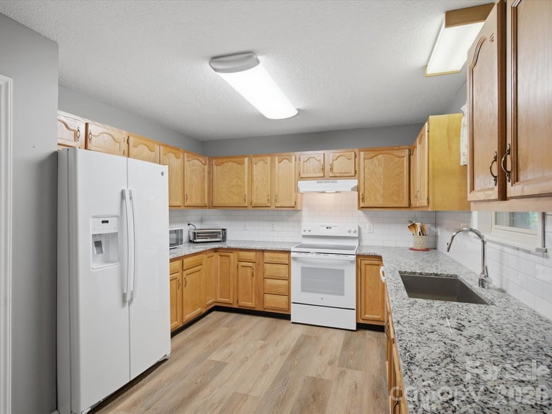155 S Grandview Rd, Clover, SC 29710
