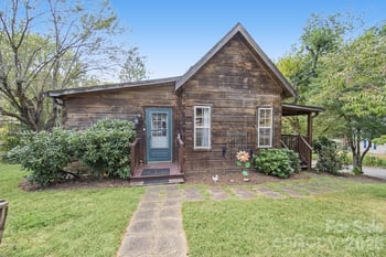 1 Locust Ave, Asheville, NC 28804