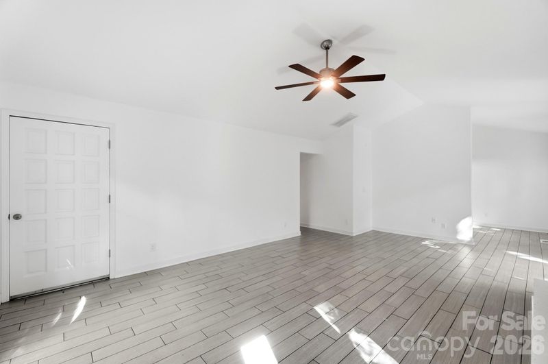 319 Settlement Dr, Midland, NC 28107
