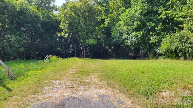 21 Magnolia St, York, SC 29745