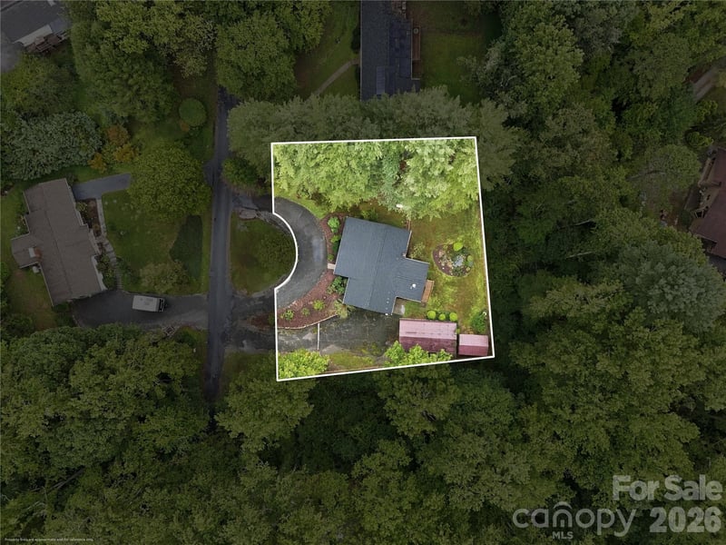 75 Crosswick Ln, Hendersonville, NC 28739