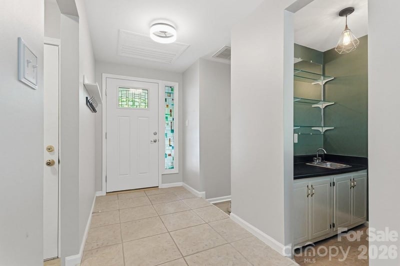 326 Vista Grande Cir, Charlotte, NC 28226