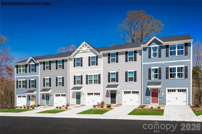 5880 Granbury Dr, Kannapolis, NC 28081
