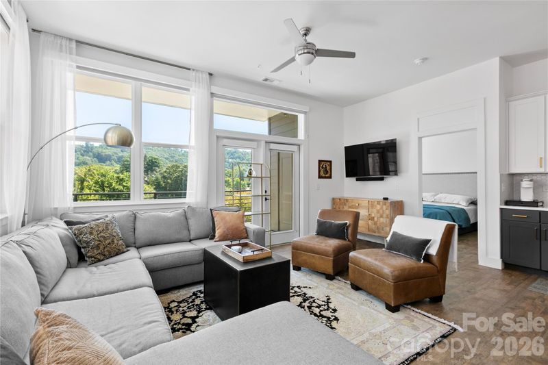 55 S Market St #416, Asheville, NC 28801