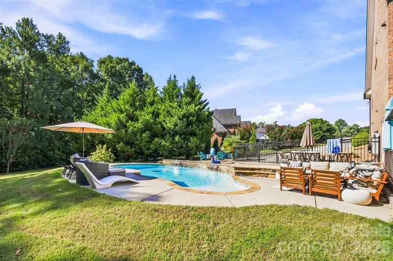 5506 Thistlebrook Ct, Gastonia, NC 28056